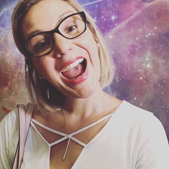 Meet your Posher, Jessica - Picture 1 of 1